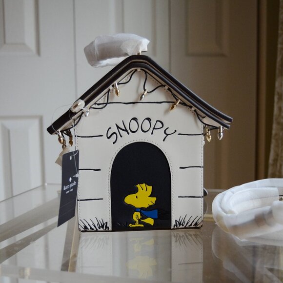 Kate Spade Peanuts X KSNY Snoopy 3D Dog House Crossbody KM630 - Picture 2 of 13
